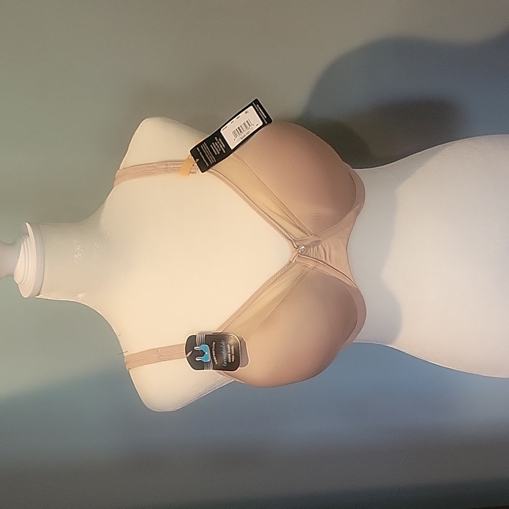 Women's Bali Smoothing Bra 36DD. Adjustable and Convertible straps. Tan. NWT